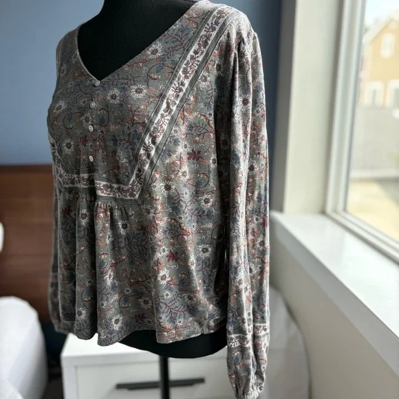 Lucky Brand Sage Green/Gray Floral V-Neck Peasant Top - Coastal Cowgirl Y2K - Picture 6 of 15